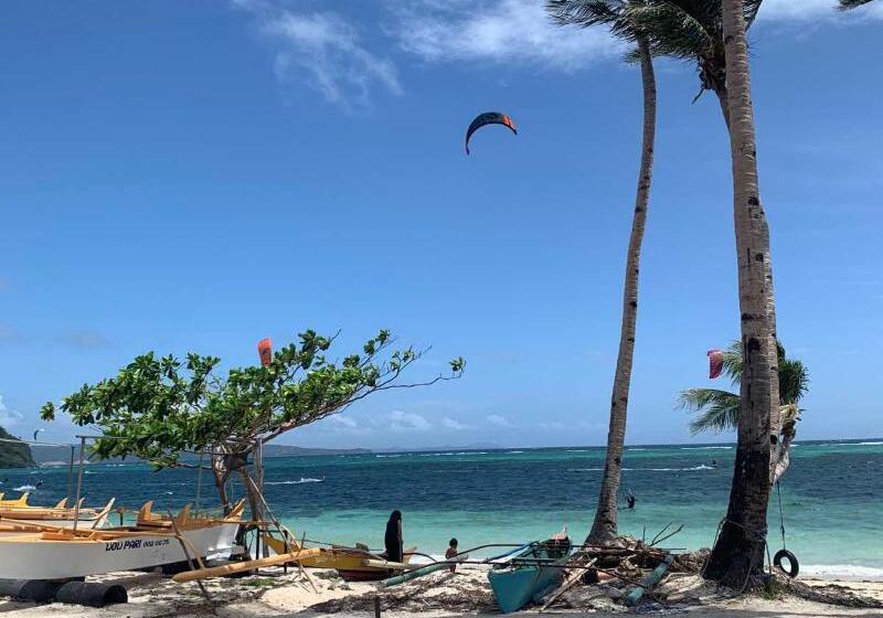 בית מלון כפרי Banana Bay Boracay