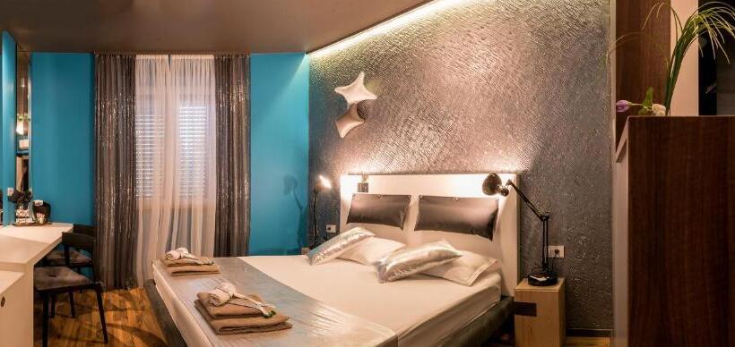 هتل Design B&b Bacvice Arti