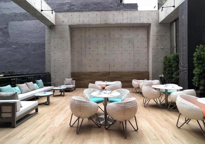 هتل Doubletree By Hilton Taipei Zhongshan