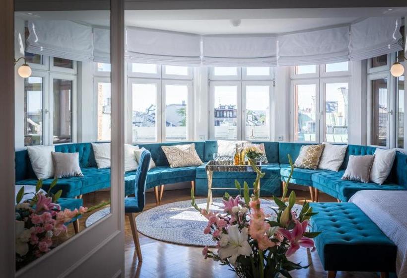 Feniks Fragola Apartments