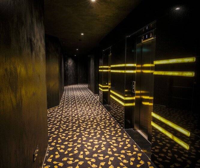 H Hotel - Adults Only