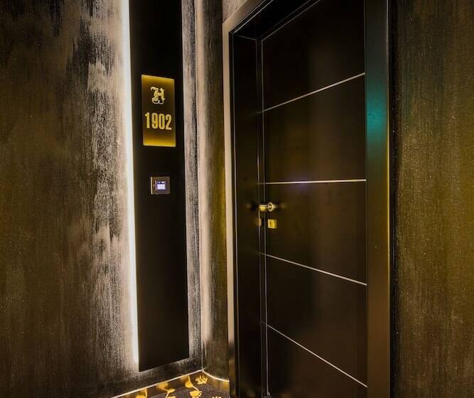 H Hotel - Adults Only