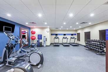هتل Hampton Inn Gardner Conference  Center