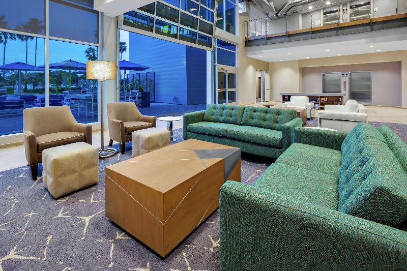 هتل  hampton Inn & Suites San Diego Airport Liberty Station