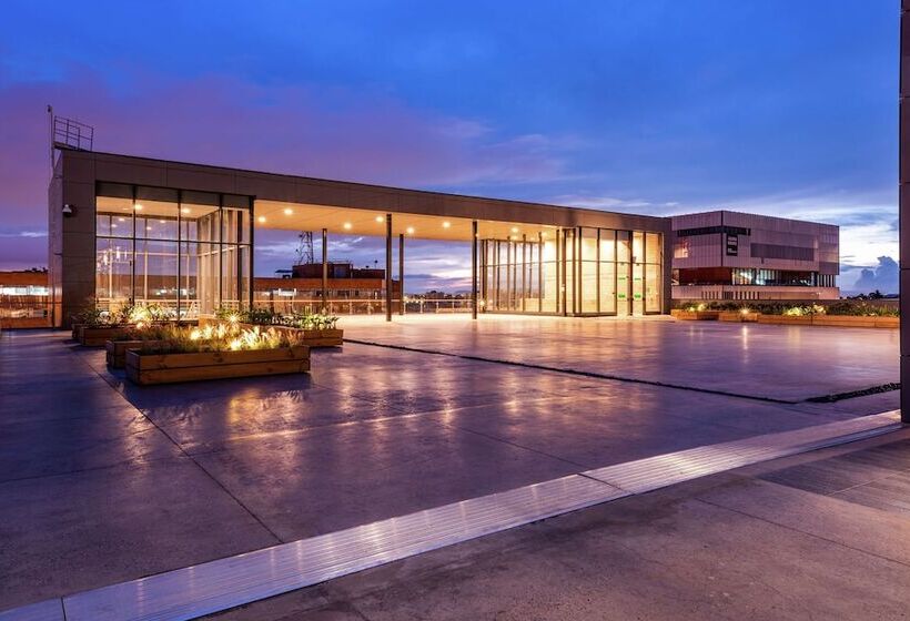 هتل Hilton Bogota Corferias