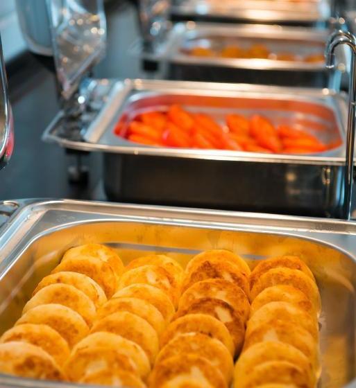 בית מלון כפרי Holiday Inn Express Moscow  Baumanskaya, An Ihg