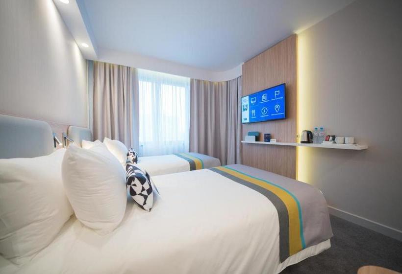 בית מלון כפרי Holiday Inn Express Moscow  Baumanskaya, An Ihg