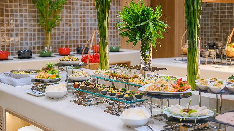 هتل Holiday Inn & Suites Saigon Airport, An Ihg