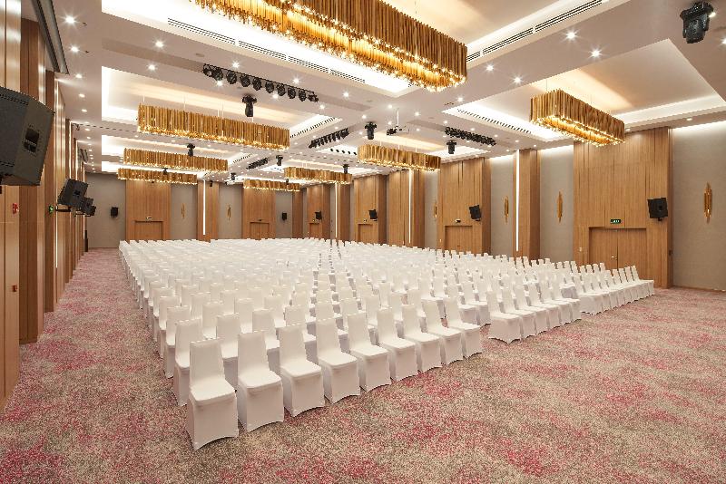 هتل Holiday Inn & Suites Saigon Airport, An Ihg