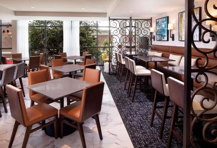 هتل Hyatt Place Mount Pleasant Towne Centre