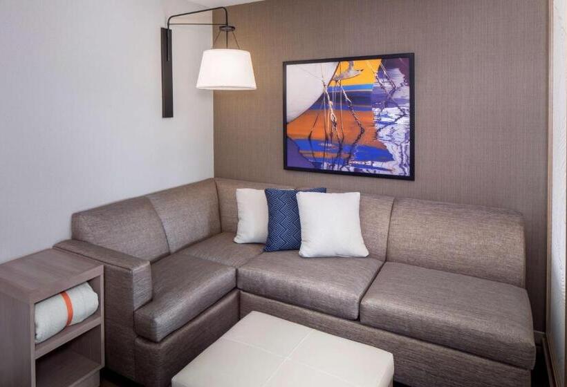 هتل Hyatt Place Mount Pleasant Towne Centre