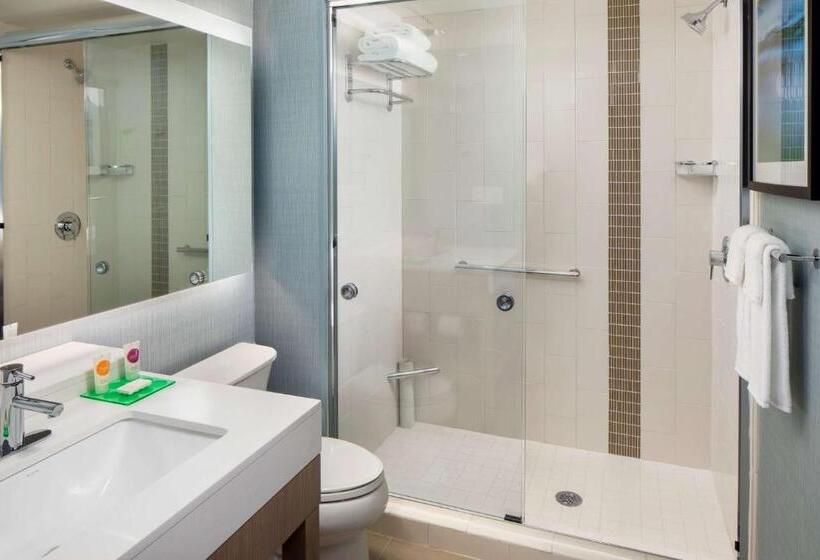 هتل Hyatt Place Mount Pleasant Towne Centre