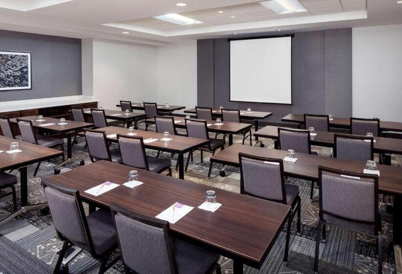 هتل Hyatt Place Mount Pleasant Towne Centre