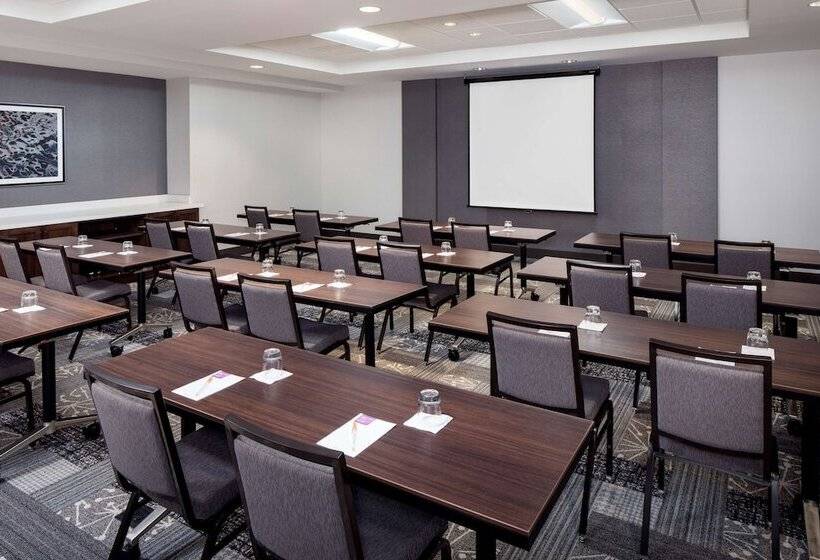 هتل Hyatt Place Mount Pleasant Towne Centre