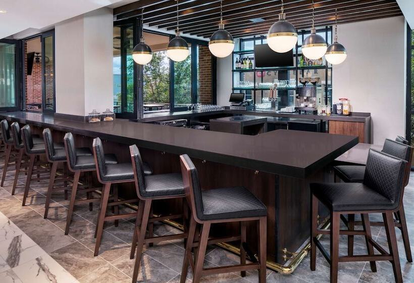 هتل Hyatt Place Mount Pleasant Towne Centre