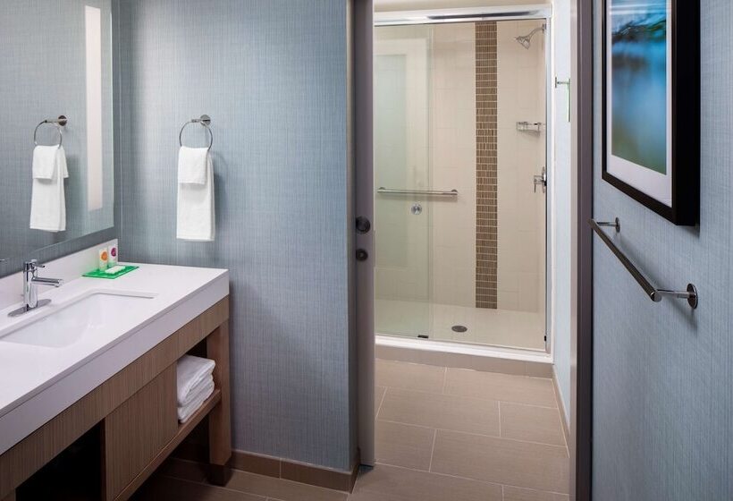 هتل Hyatt Place Mount Pleasant Towne Centre