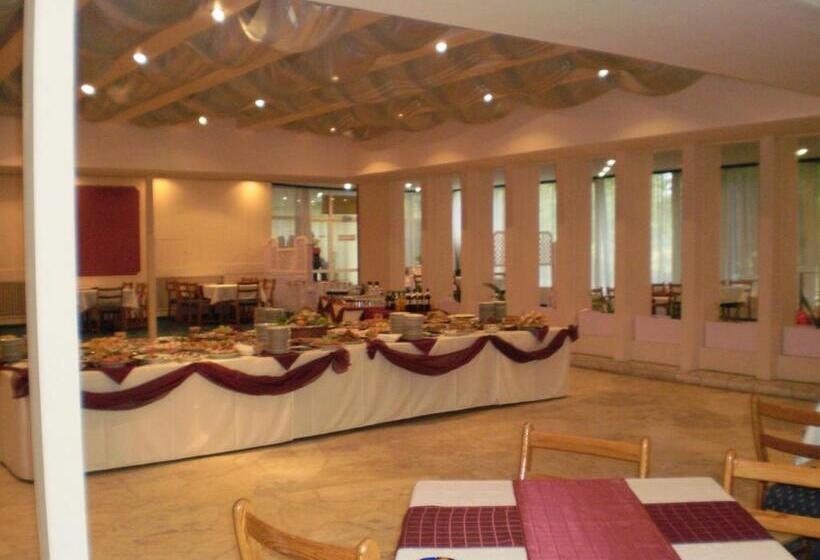 هتل International Home Of Scientists Joliot Curie