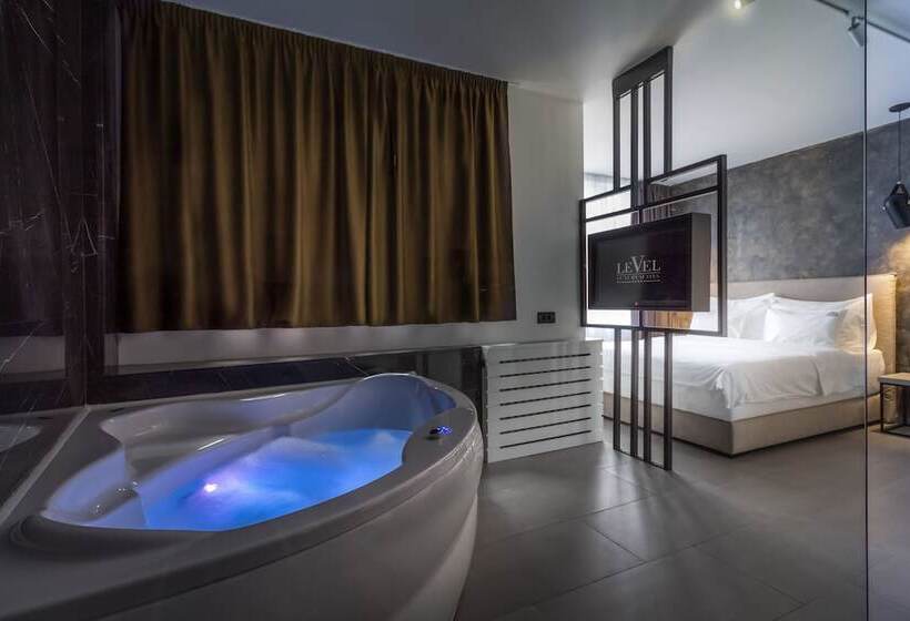 هتل Level Luxury Suites