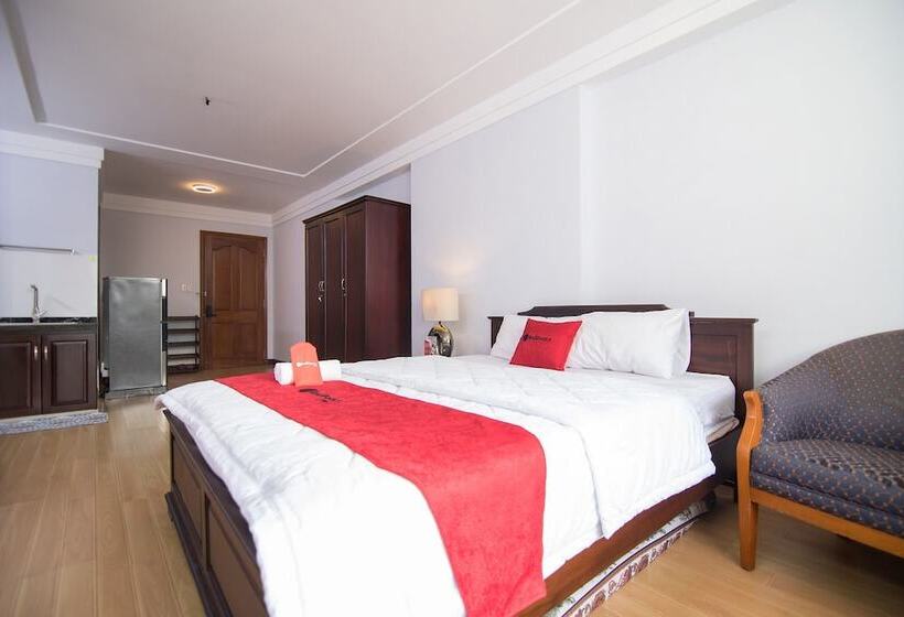 هتل Reddoorz Near Hoa Lu Stadium