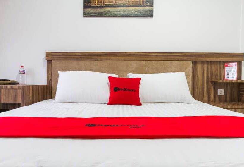 Fotos del hotel Reddoorz Plus Near Sukajadi 2:  6