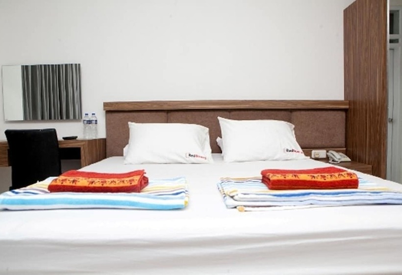 Fotos del hotel Reddoorz Plus Near Sukajadi 2:  8