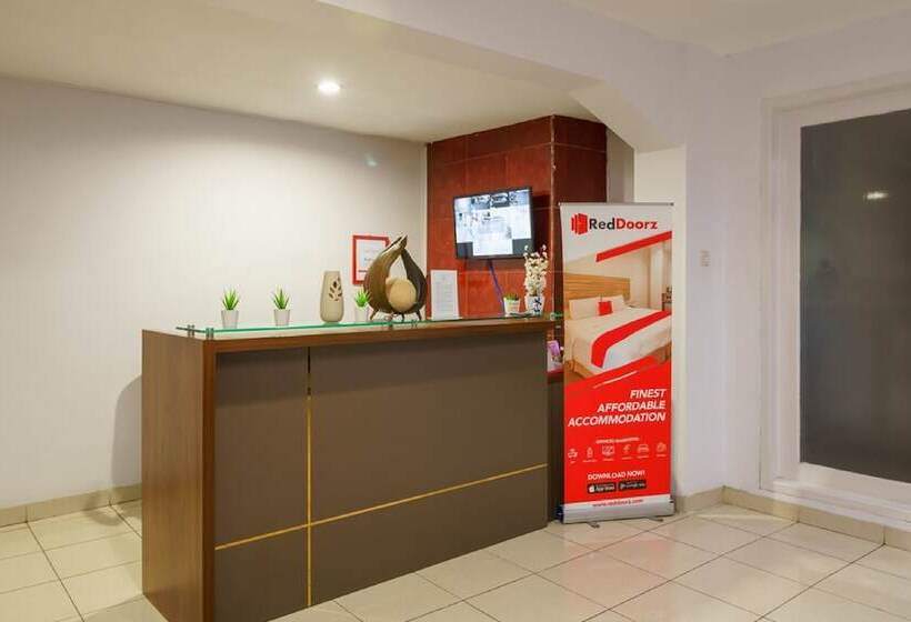Fotos del hotel Reddoorz Plus Near Sukajadi 2:  21