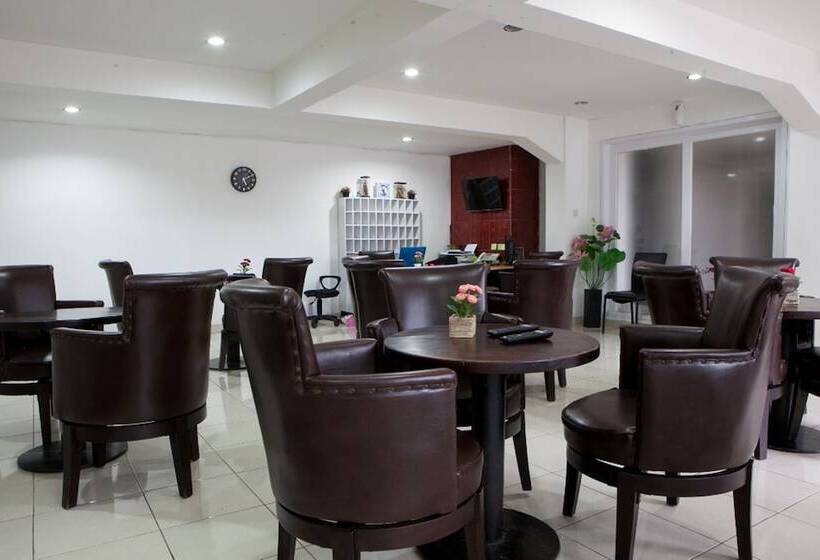 Fotos del hotel Reddoorz Plus Near Sukajadi 2:  39