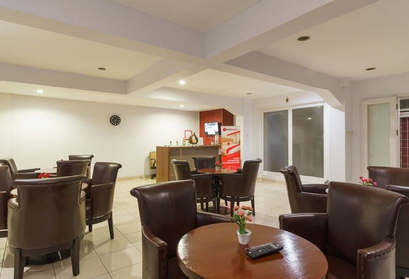 Fotos del hotel Reddoorz Plus Near Sukajadi 2:  40
