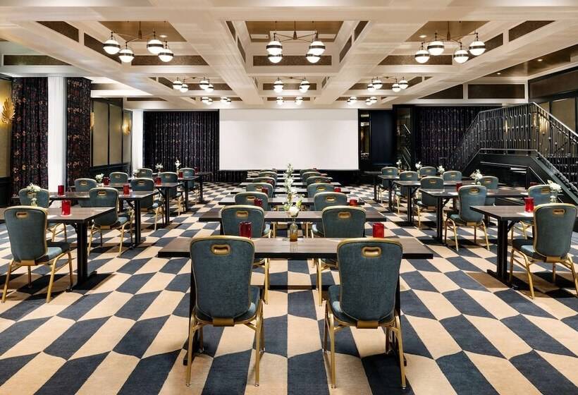 The Candler Hotel Atlanta, Curio Collection By Hilton