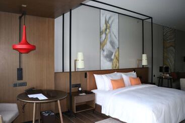 هتل Wyndham Grand Yangon