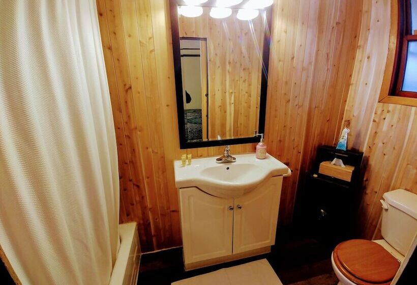 モーテル Dwight Riverside Inn