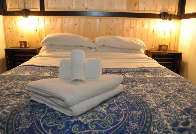 مُتل Dwight Riverside Inn