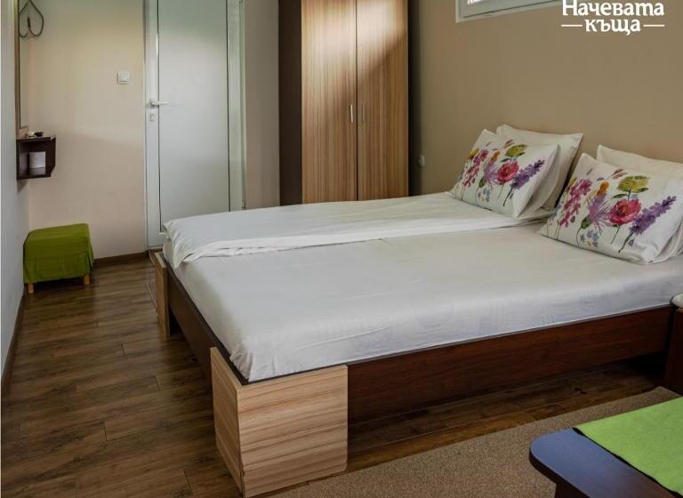 پانسیون Guest House Nachevata Kashta