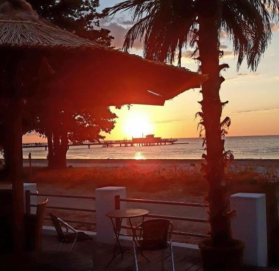 بنسيون Strandbaden Köpingsvik