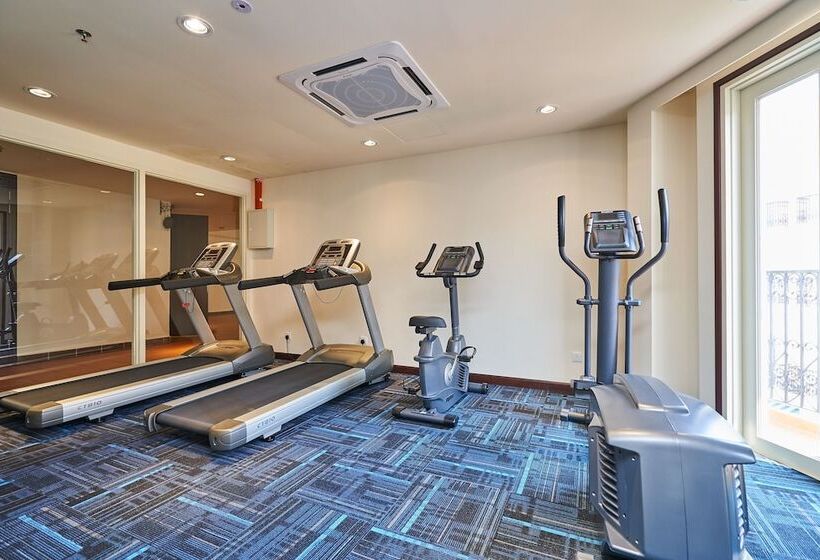 The Platinum Hotel & Suites