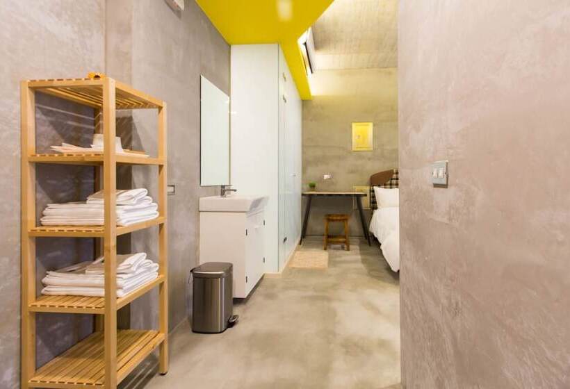 تختخواب و صبحانه Aloe Villa