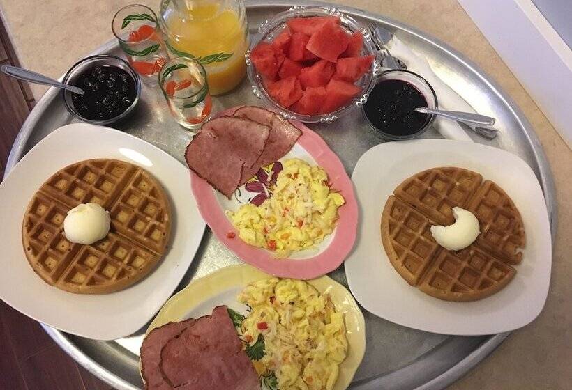 Bed and Breakfast Davie School Inn