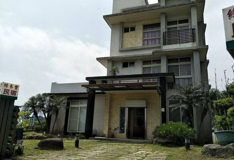 تختخواب و صبحانه Lu He Feng Homestay