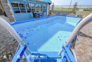 تختخواب و صبحانه Milan Yilan
