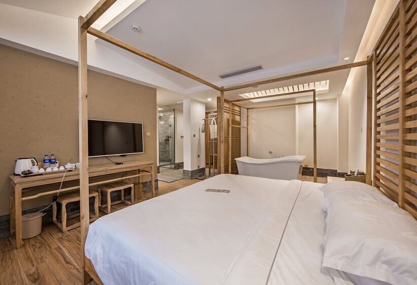 ベッドアンドブレックファースト Wuyishan Old Street Hill Lodge