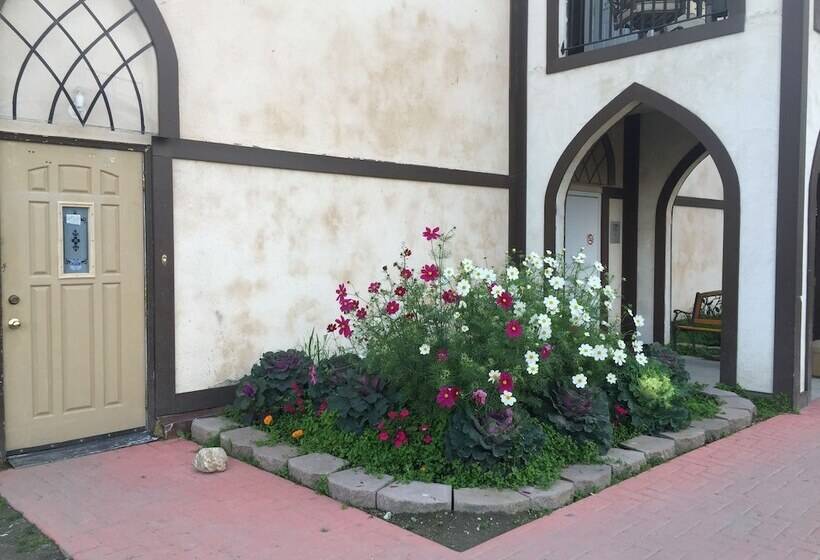 בית מלון כפרי Abbey Archway Inn