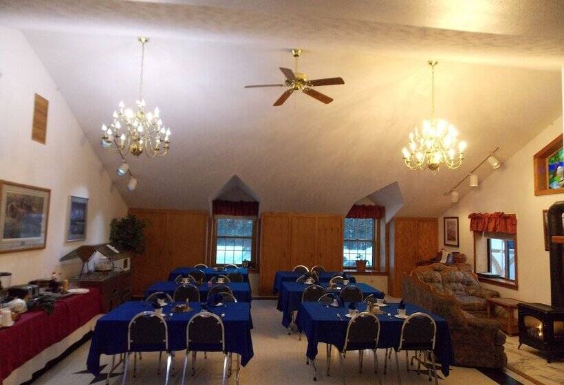 בית מלון כפרי Abbey Archway Inn