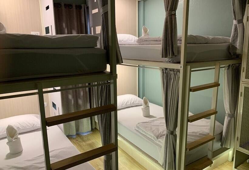 هتل Busket Hostel