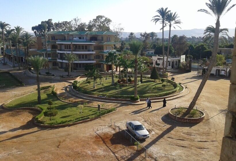 هتل Fanara Apartments Armed Forces