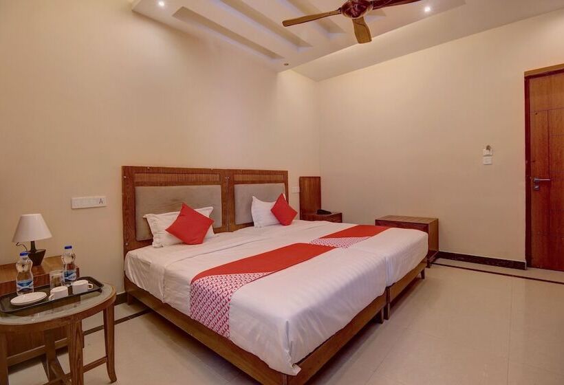 ホテル Genx By Oyo Rooms