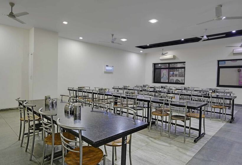 Hotel Highway King Behror Neemrana