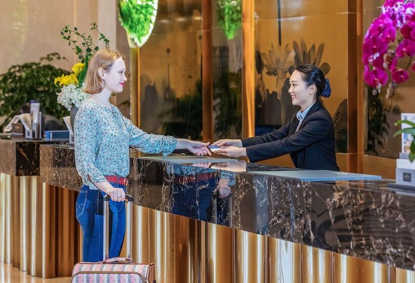 Отель Howard Johnson New District Plaza Ziyang