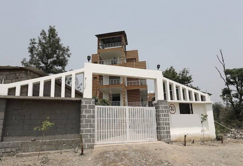 فندق Madhuban Resort