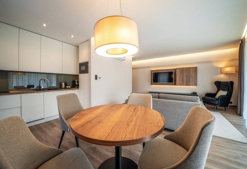 هتل Meta Apartments
