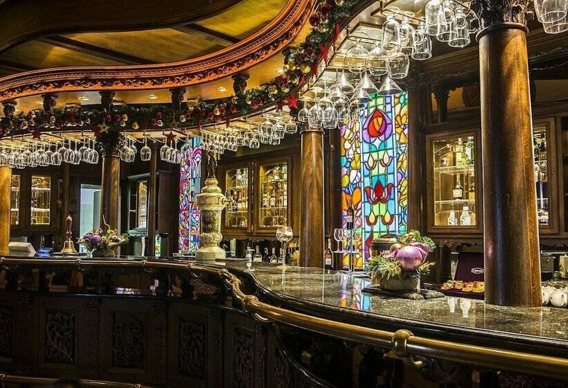 בית מלון כפרי Pałac Dąbrowa